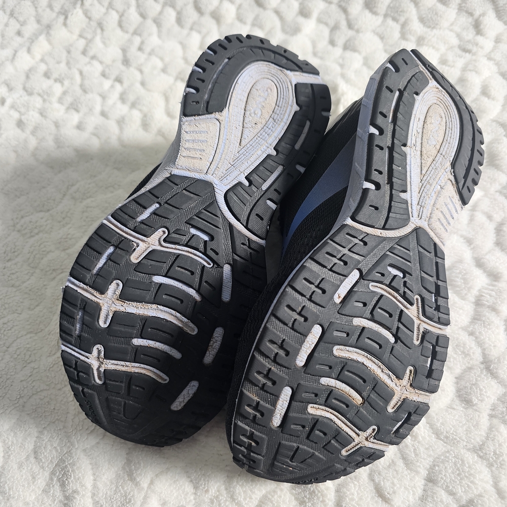 Brooks Black and Blue Athletic Shoes - Picture 8 of 10